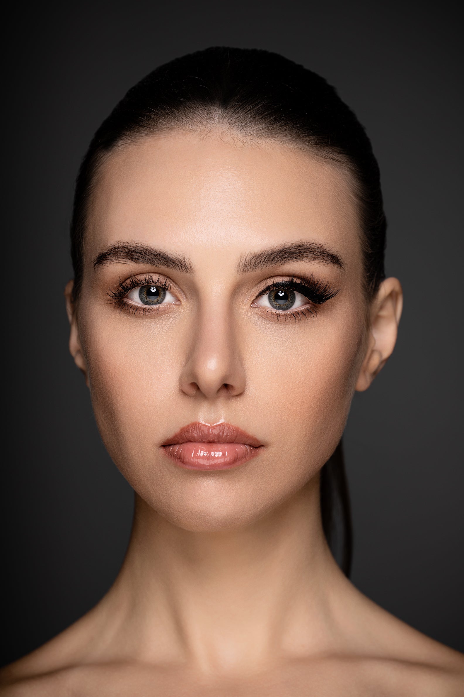 Lashes Magnifica - Premium 4D Mink Eyelashes in Dubai