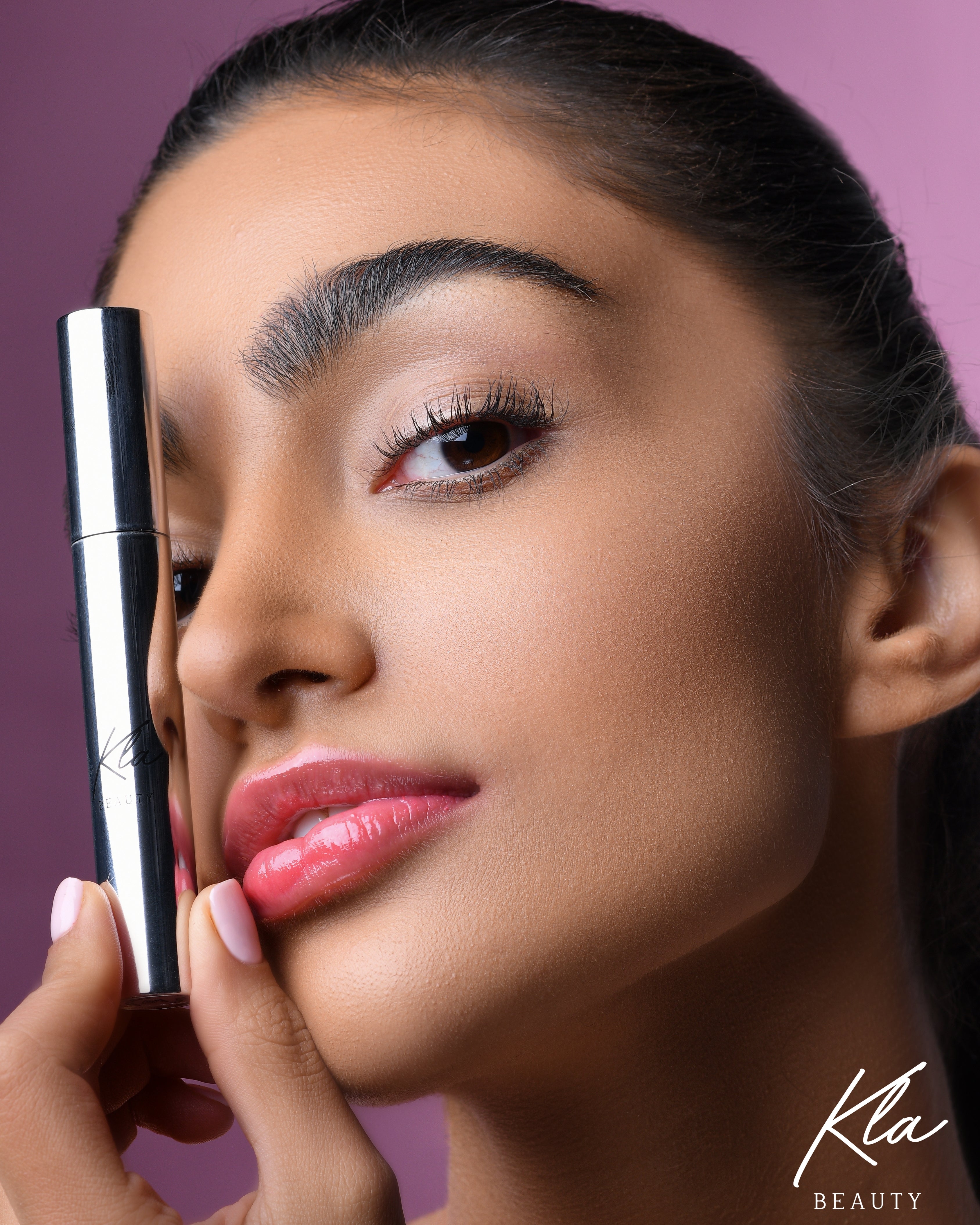 Vegan Volumes,Lengthens, Lifts + Separates Mascara